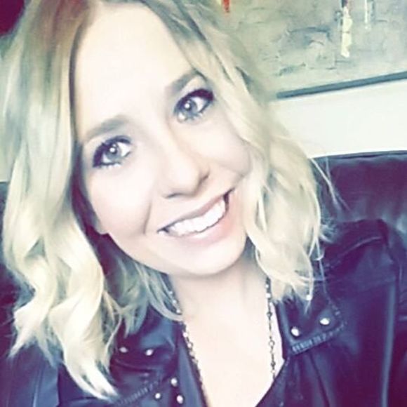 Meet your Posher, Megan - Picture 1 of 1