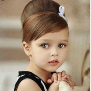 Girls: 20% off 3+ items!