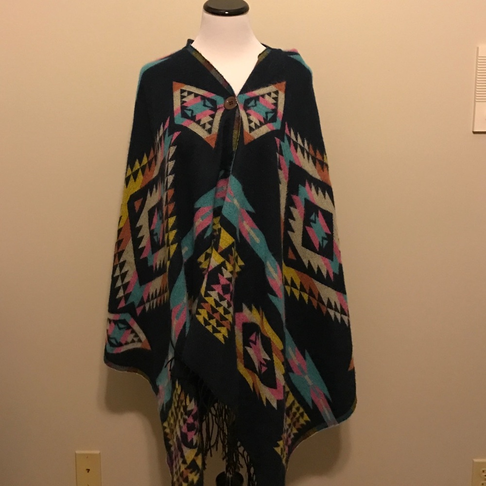 Vintage unique poncho perfect for fall