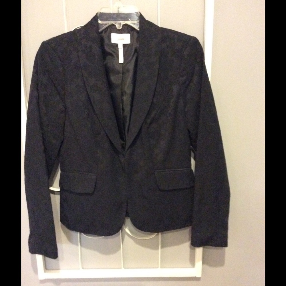 Black lined blazer size 6 by Laundry