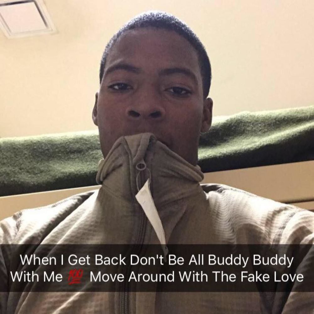 Meet your Posher, Tray