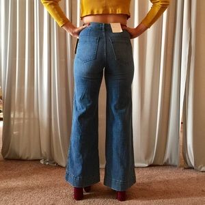 🌼H&M Flare Light Blue Jeans🌼