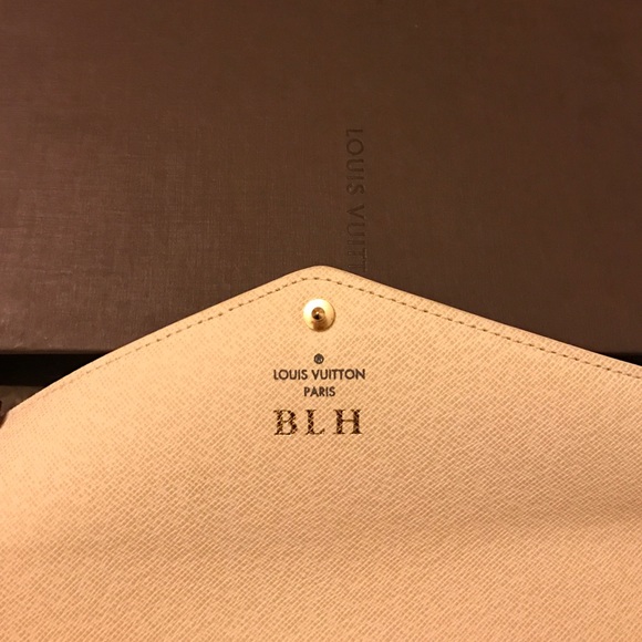 Brand new Louis Vuitton Wallet - Picture 3 of 4