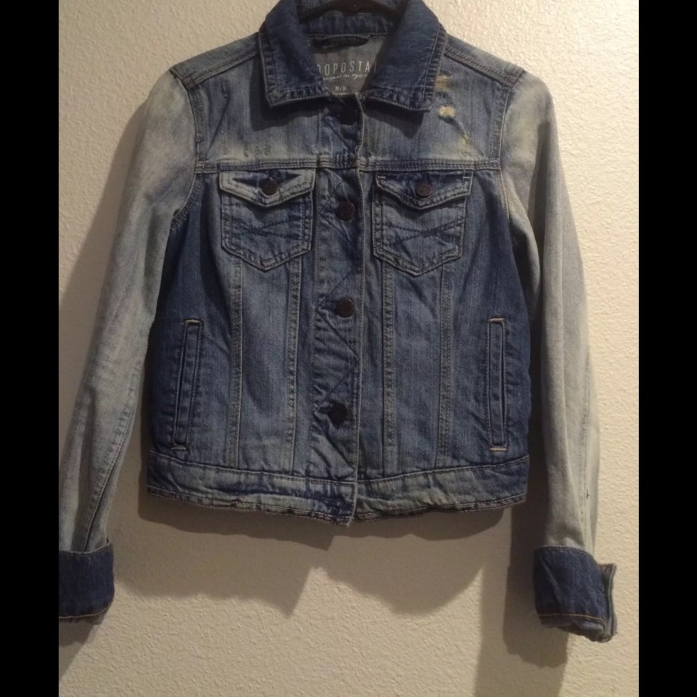 Aeropostale denim jean jacket size medium