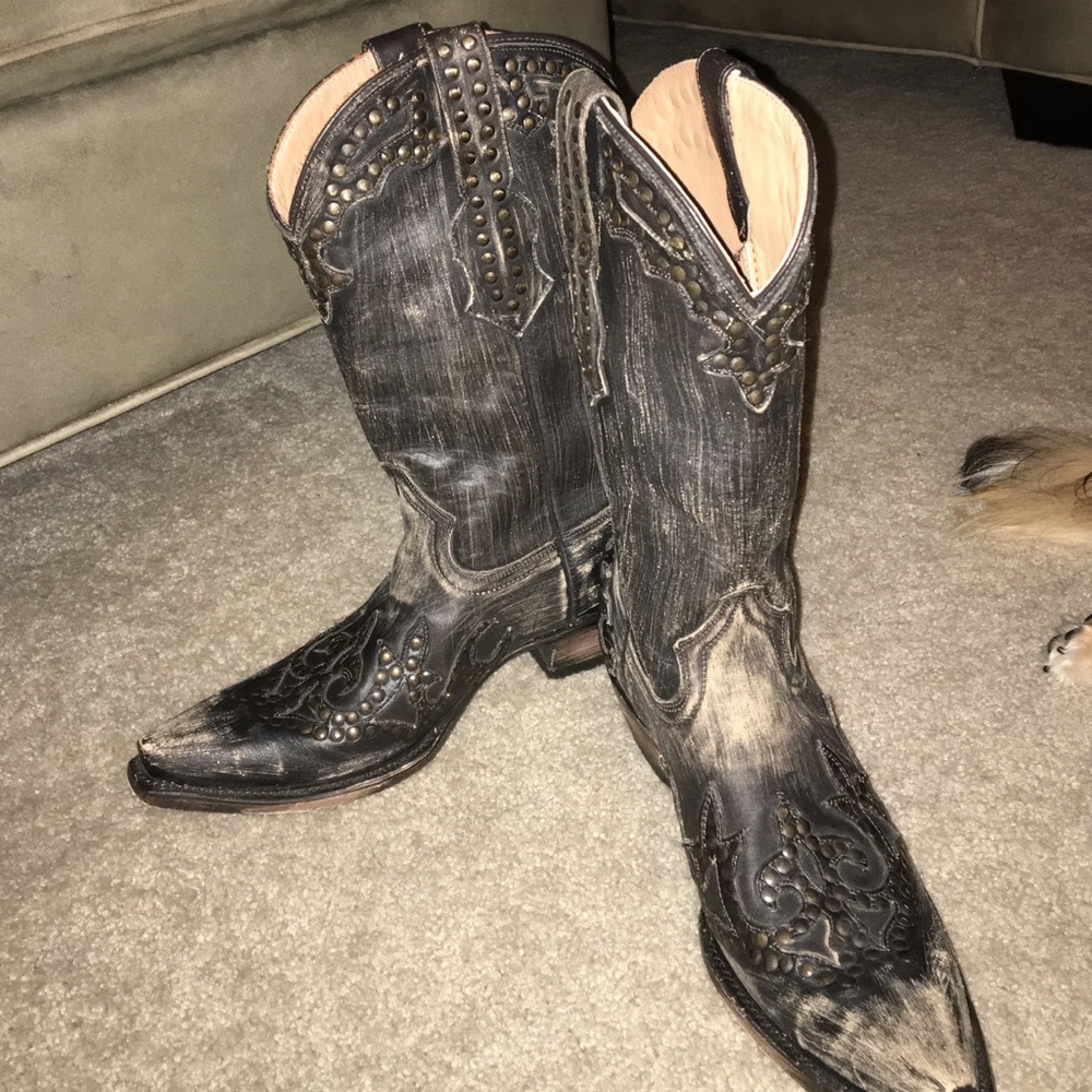 Stetson Distressed Black Boots with Beading Detail