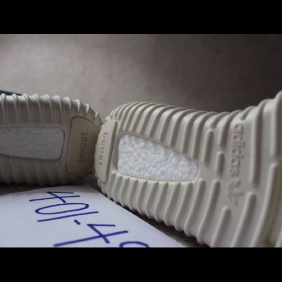 Adidas Yeezy Boost 350 v1 Turtle Dove size 10