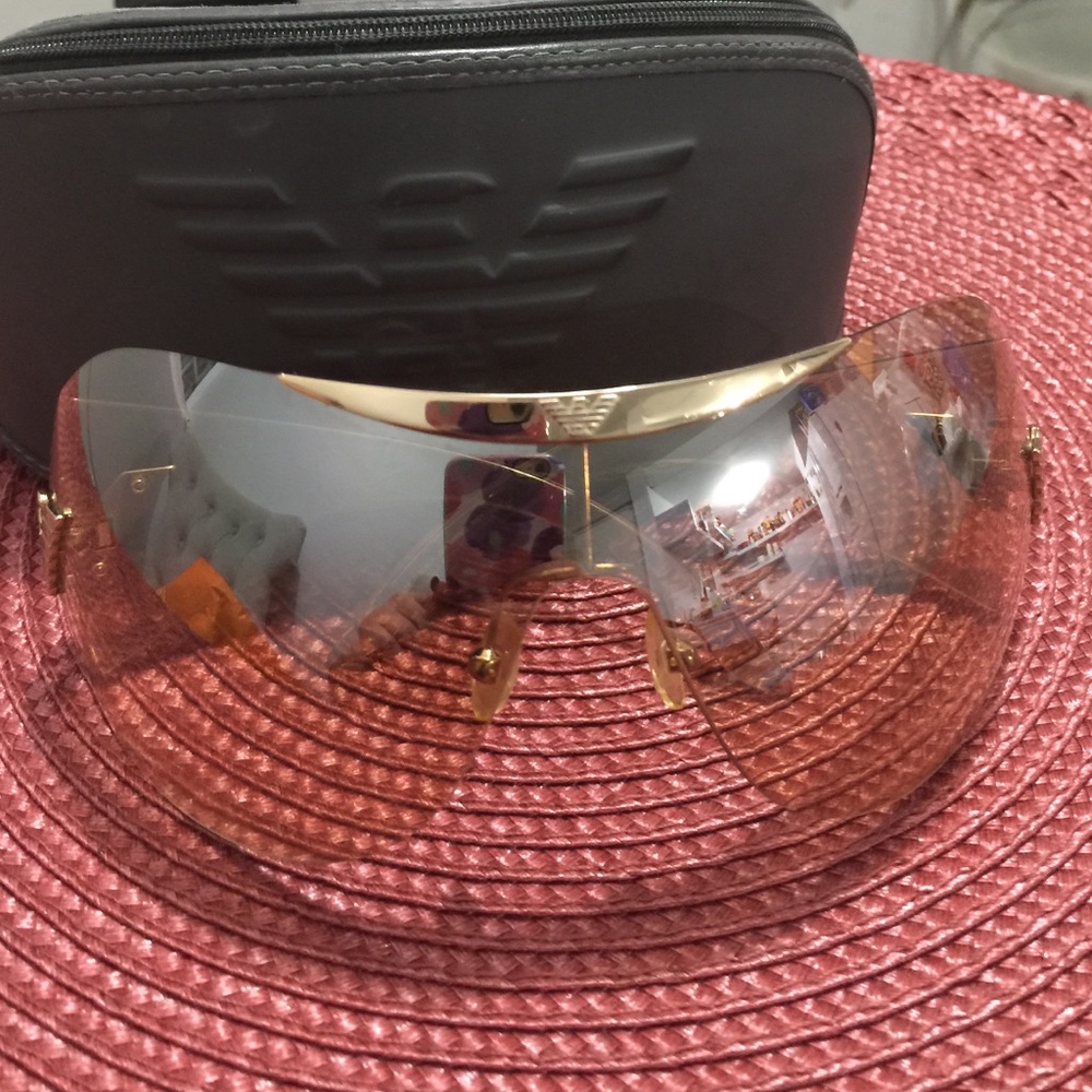 ARMANI SUNGLASSES