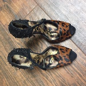 Sam Elelman tall heel! Awesome!