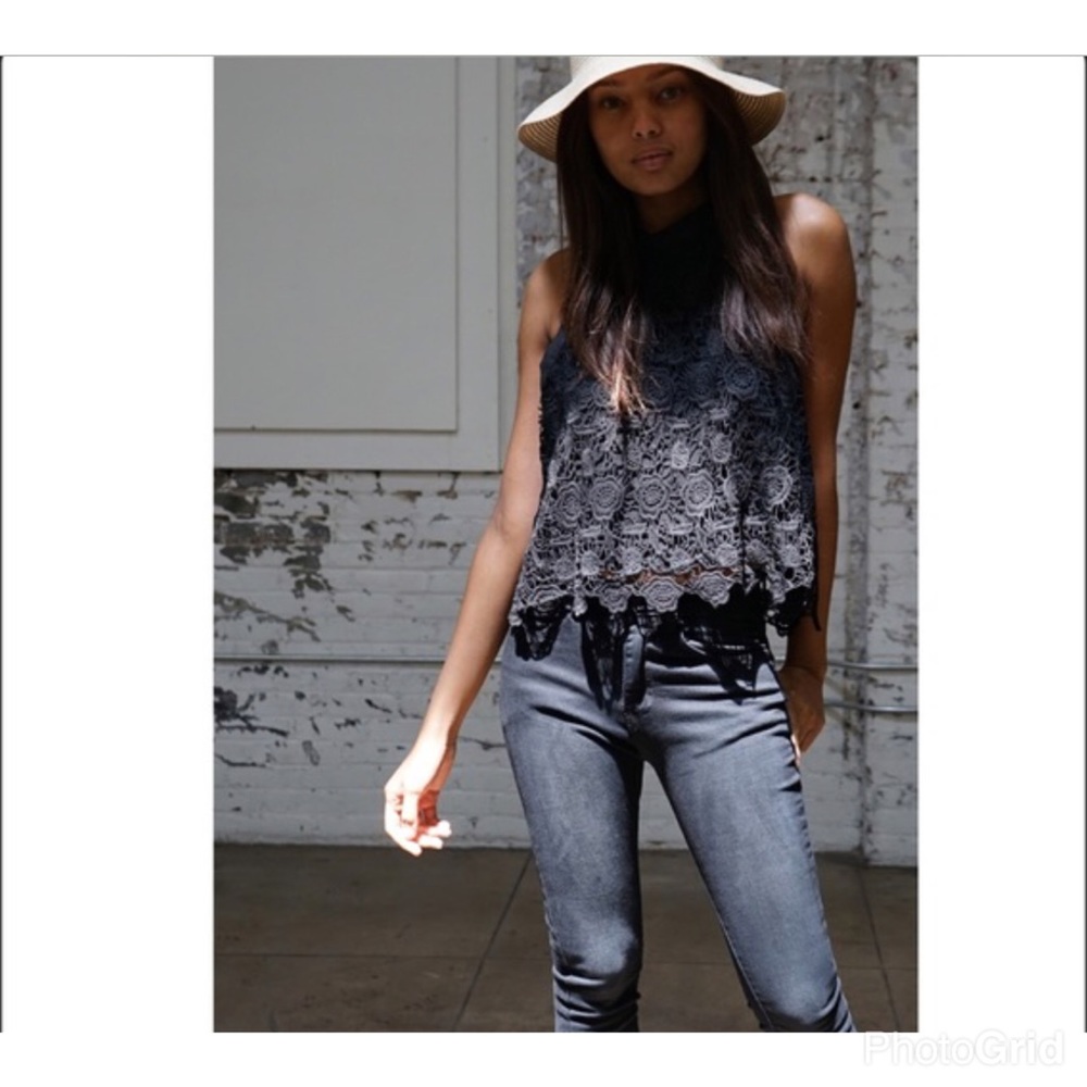 SOLD Blaque Bow Lace Top - Picture 3 of 4
