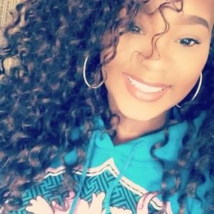 Meet your Posher, Yasmine