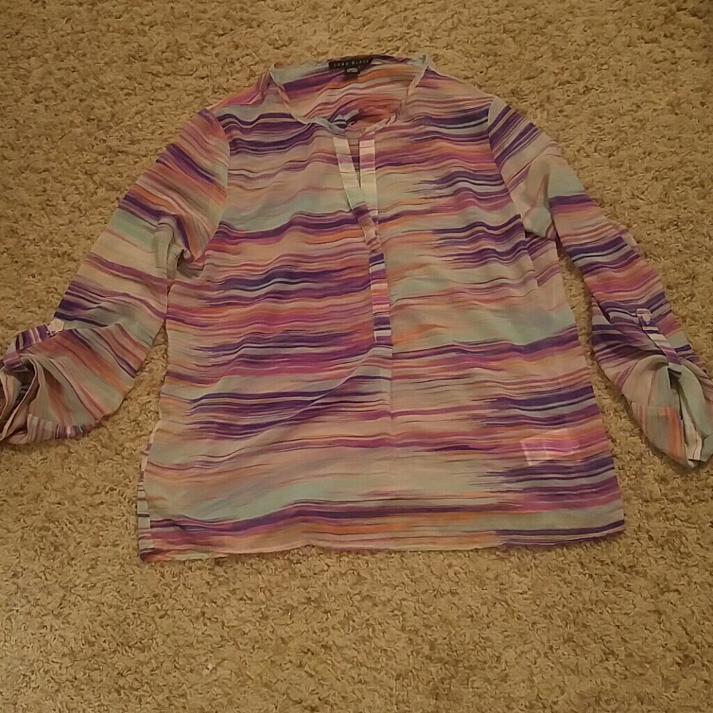 Shear blouse size L great condition