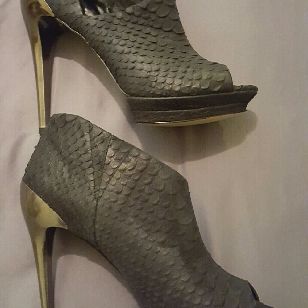 New BCBGMaxAzria beauties!!