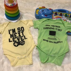 ⭐️2 Bodysuit Bundle⭐️