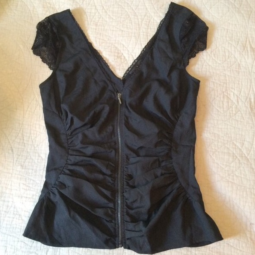 Bebe black top