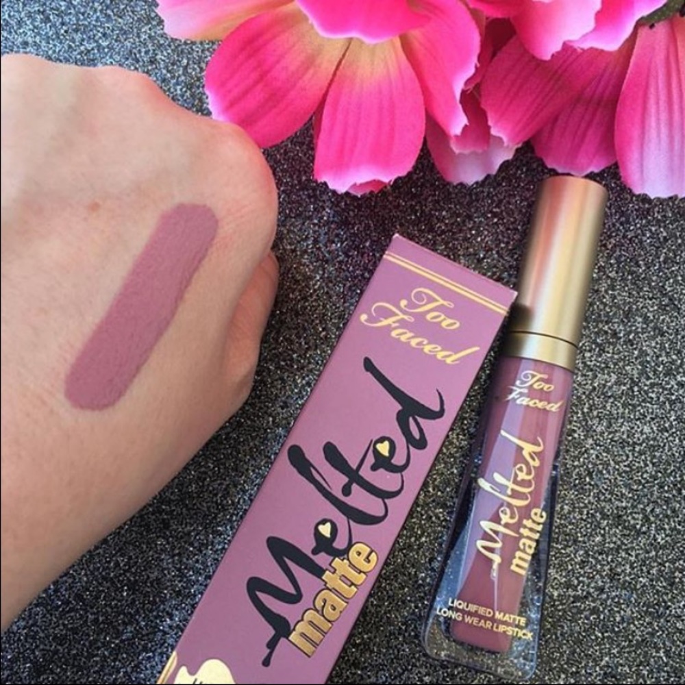 🚫SOLD🚫Too faced matte queen bee