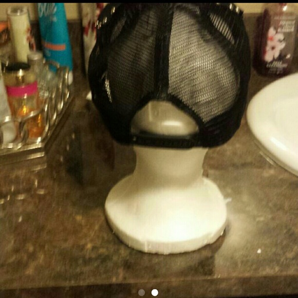 Hat with real crystals - Picture 2 of 2