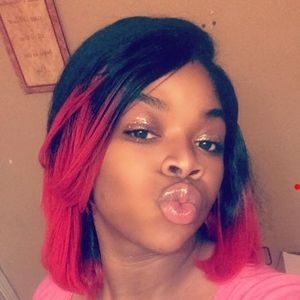 Meet your Posher, Alexus