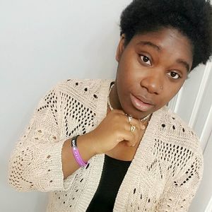 Meet your Posher, Rena