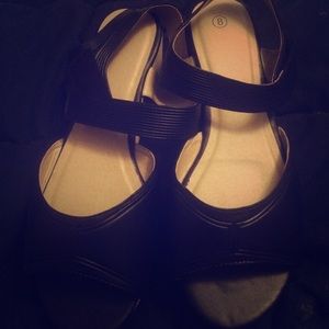 Black wedges