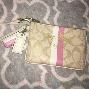 Coach wristlet. Like new.