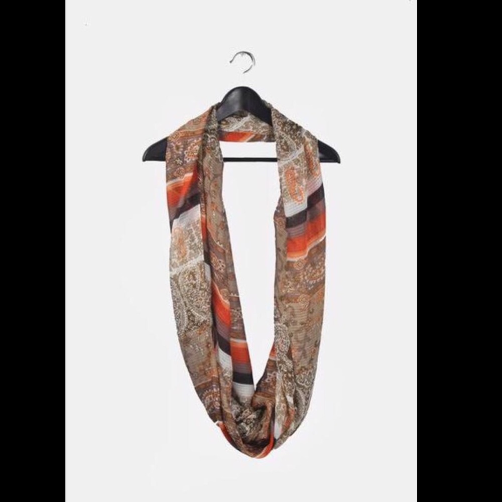 ✨NEW! Beautiful light-weight Infinity Scarf - Picture 1 of 4
