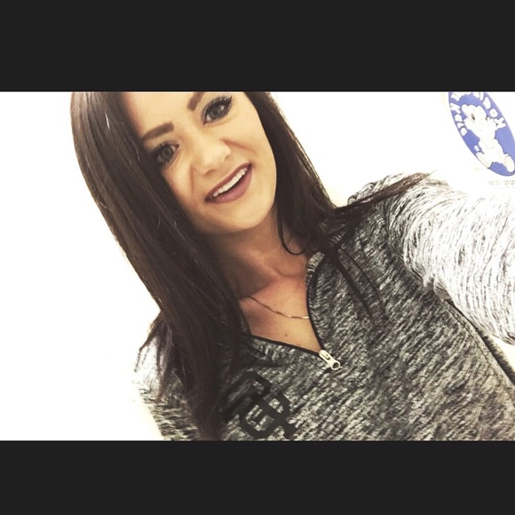 Meet your Posher, Sarah - Picture 3 of 4