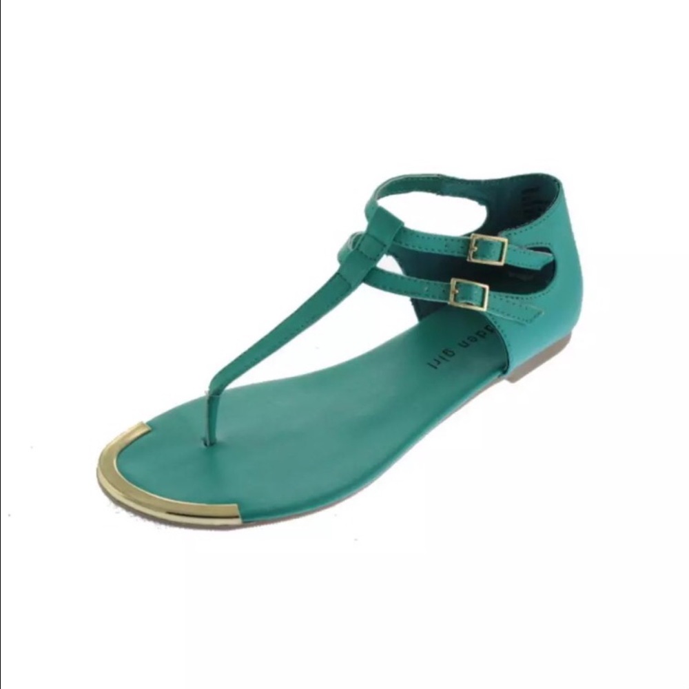 NEW🔹MADDEN GIRL Thong Sandals