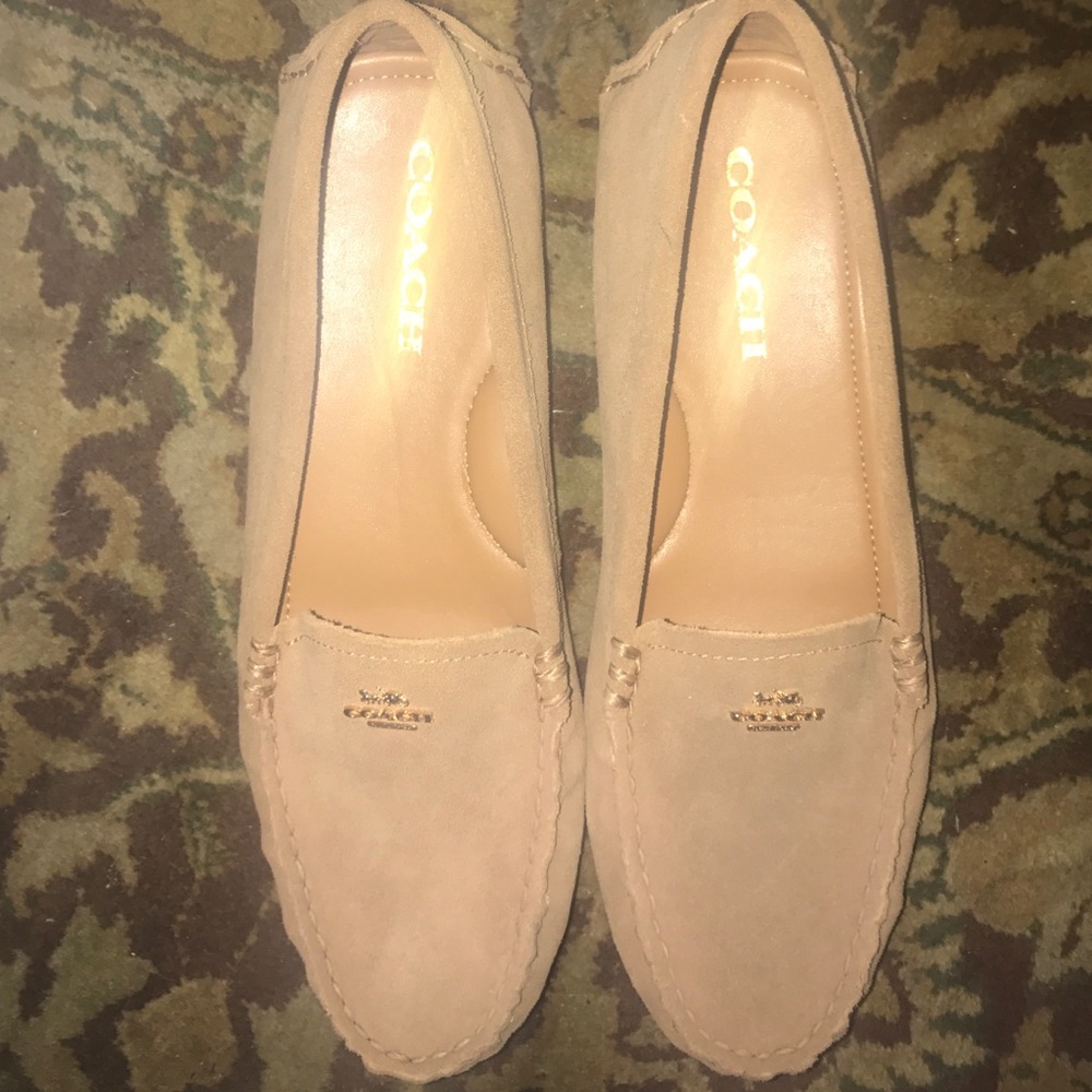 New authentic Amber Coach tan shoes