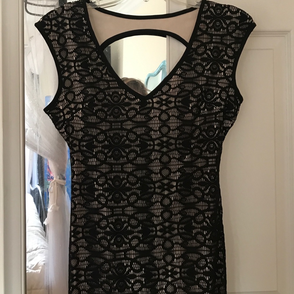 Beautiful lace detail dress