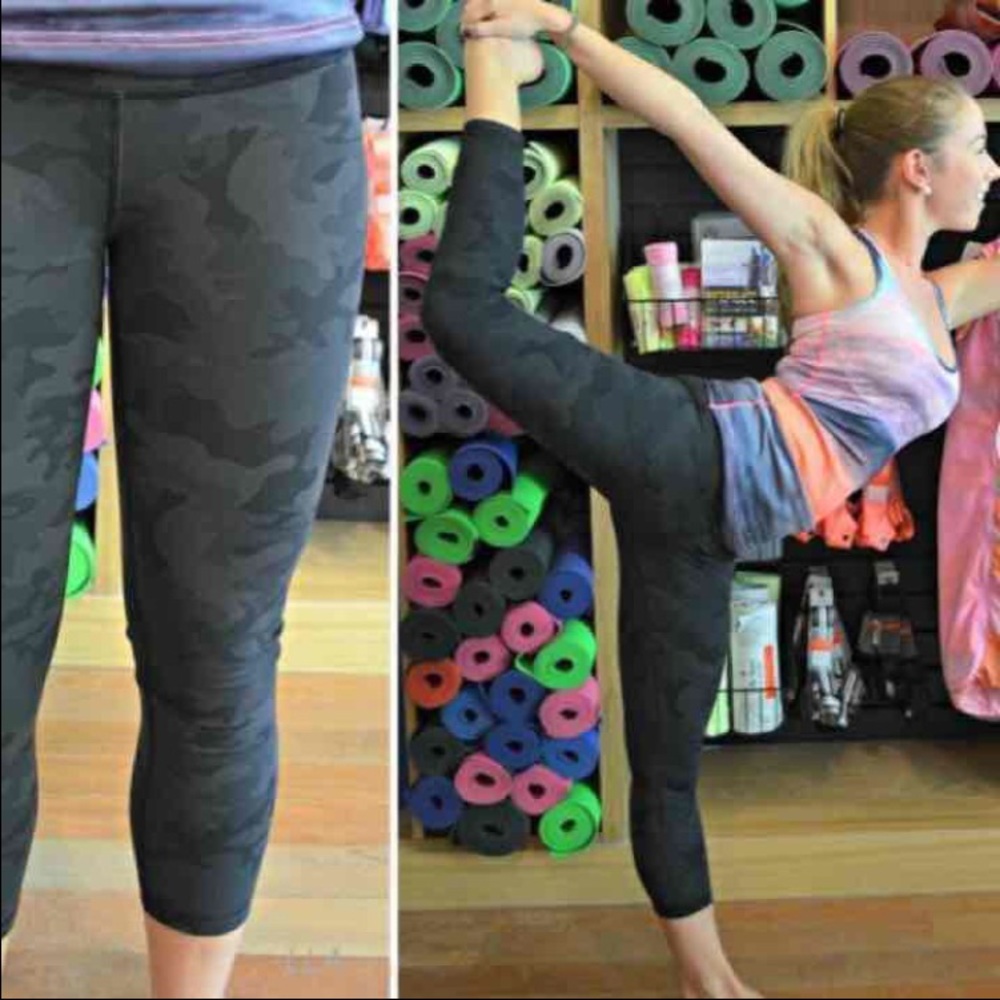 SOLD Lululemon wunder under camo unicorn size 6