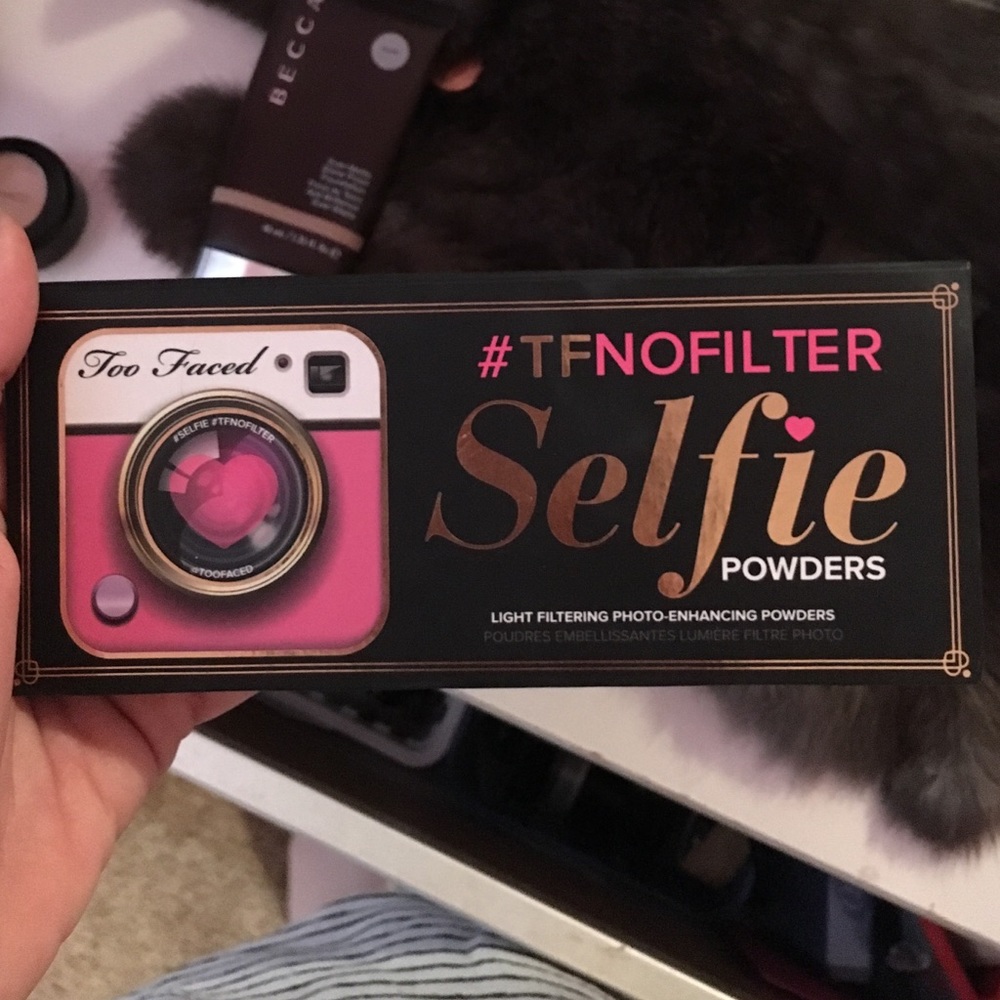 Too faced selfie powder palette