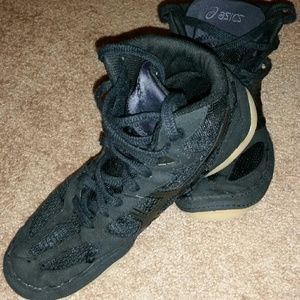 Asics wrestling shoes
