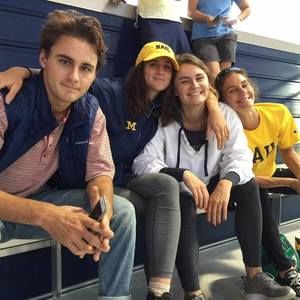 Meet your Posher, Roberta