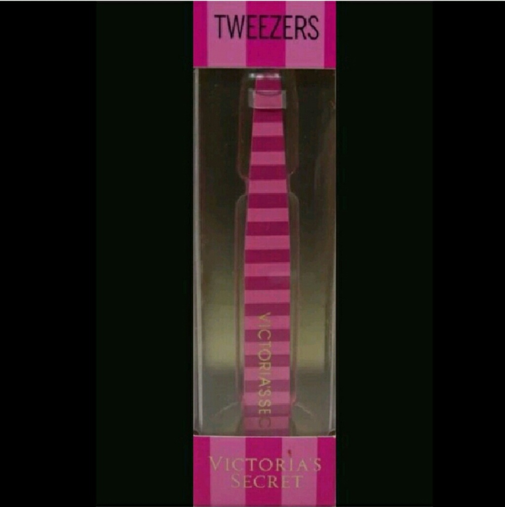 NIB Victoria's Secret PINK Eyebrow Tweezers