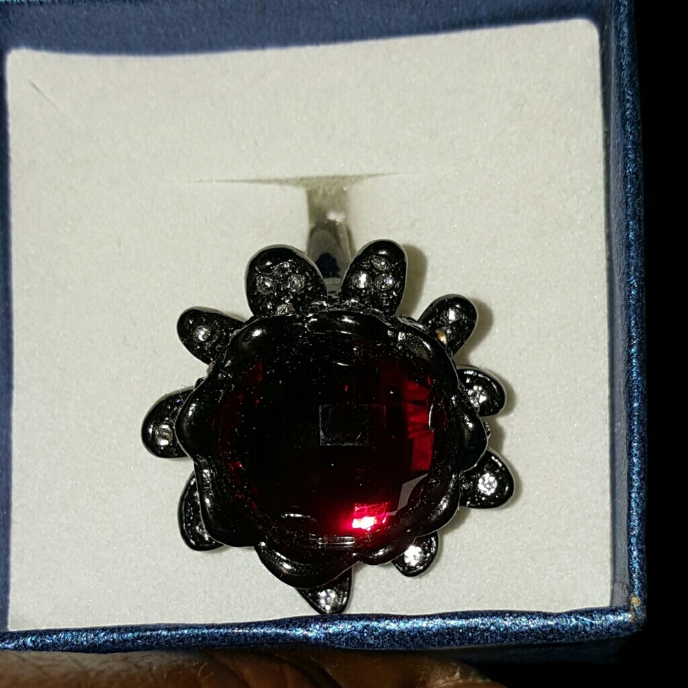 Ring with Austrian crystals