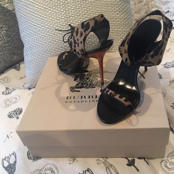 Burberry Askham Lace-up Heels - Picture 4 of 4
