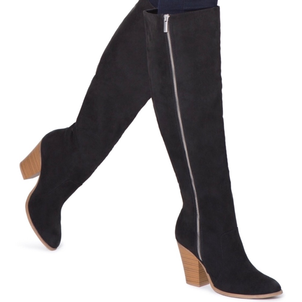 Paulette Black Boots. Size 7.