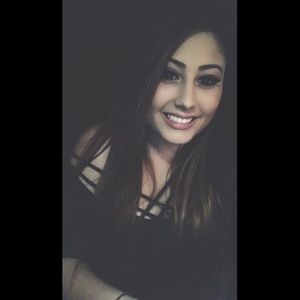 Meet your Posher, Olivia