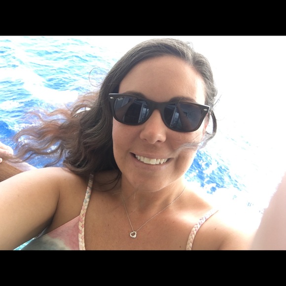 Meet your Posher, Heather - Picture 1 of 1