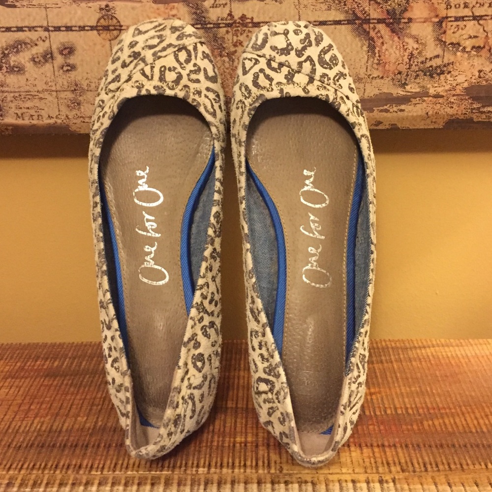 Toms One for One Snow Leopard Ballet Flats