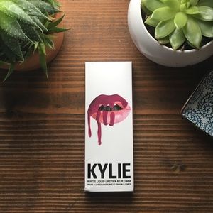 Kylie Cosmetics Matte Lipstick and Liner