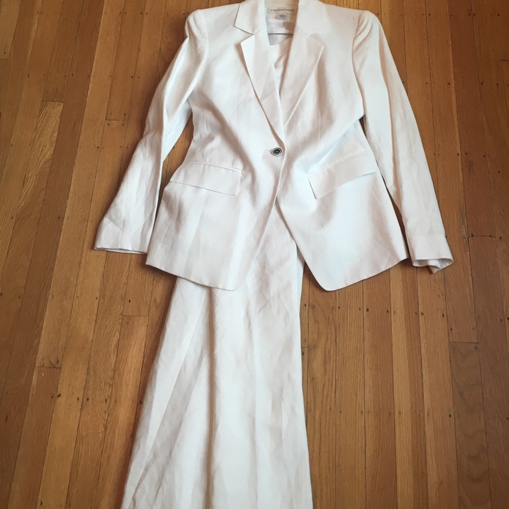 Jones New York white pant suit