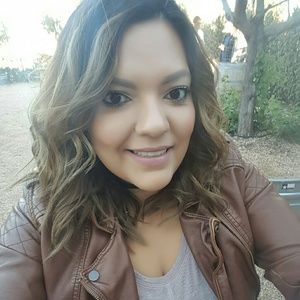Meet your Posher, Christina