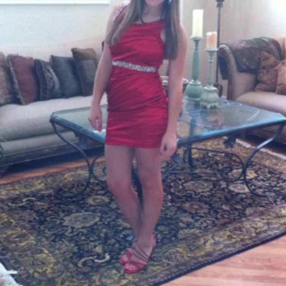 Beautiful slimming red dress