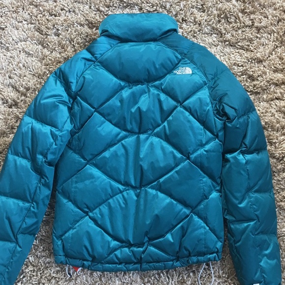 Women's North Face Insulated Jacket - Picture 2 of 3