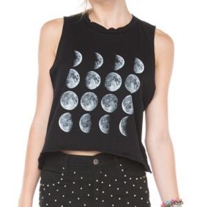 Moon phases muscle tee crop