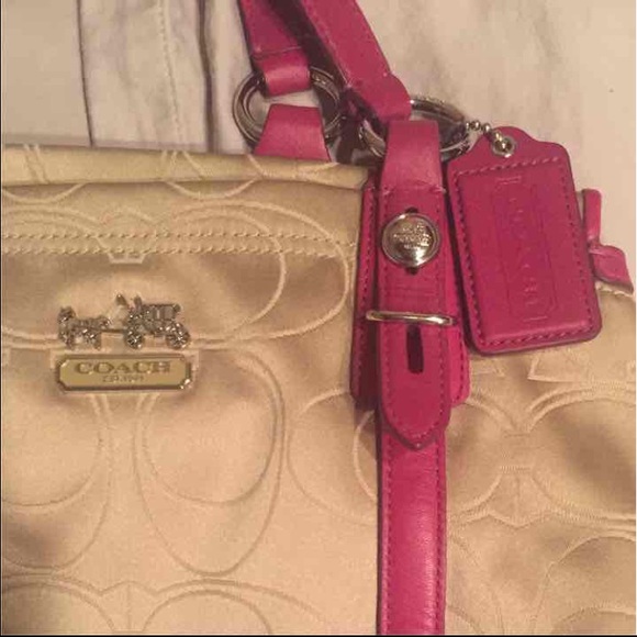 Coach Authentic beige purse - Picture 2 of 4