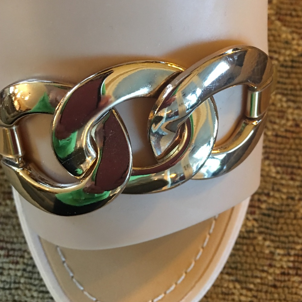 Shoes - Picture 2 of 4