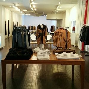 Meet your Posher, Dominique