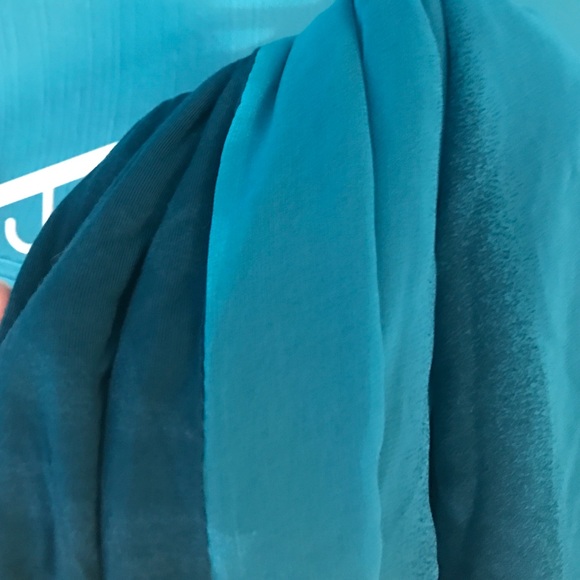 Express Infinity Scarf - Picture 2 of 2